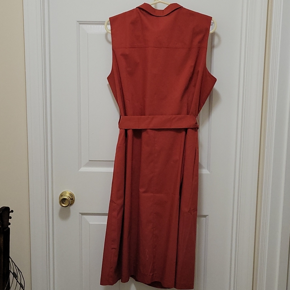 Dress - Picture 4 of 4